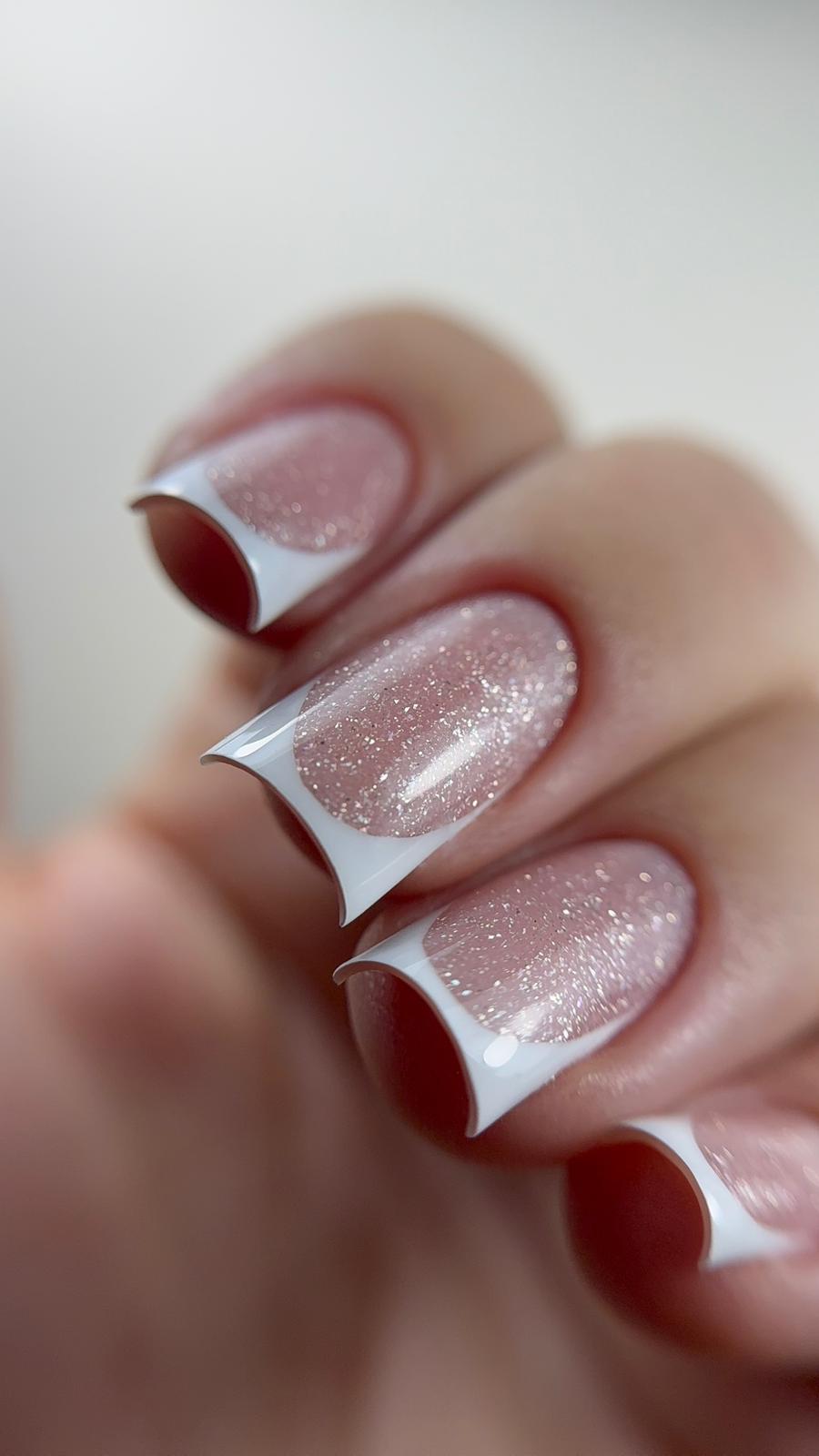 Cloud base Manon - NAILS FRS