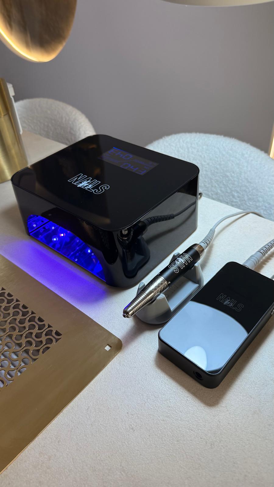 Lampe UV/LED Professionnelle NAILS FRS