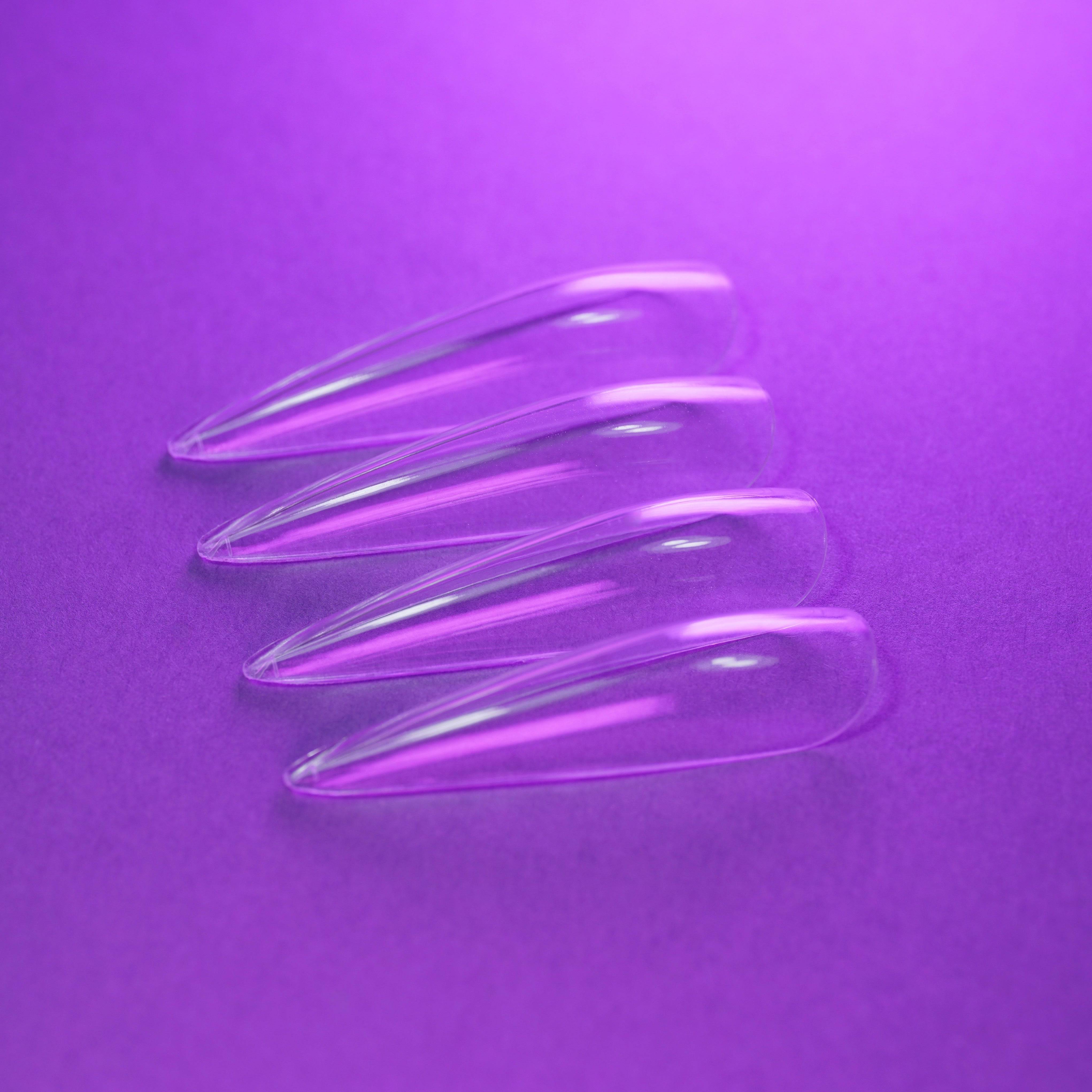 Capsules américaines XL stiletto – transparence et courbure naturelle, parfaites pour un résultat élégant et professionnel.