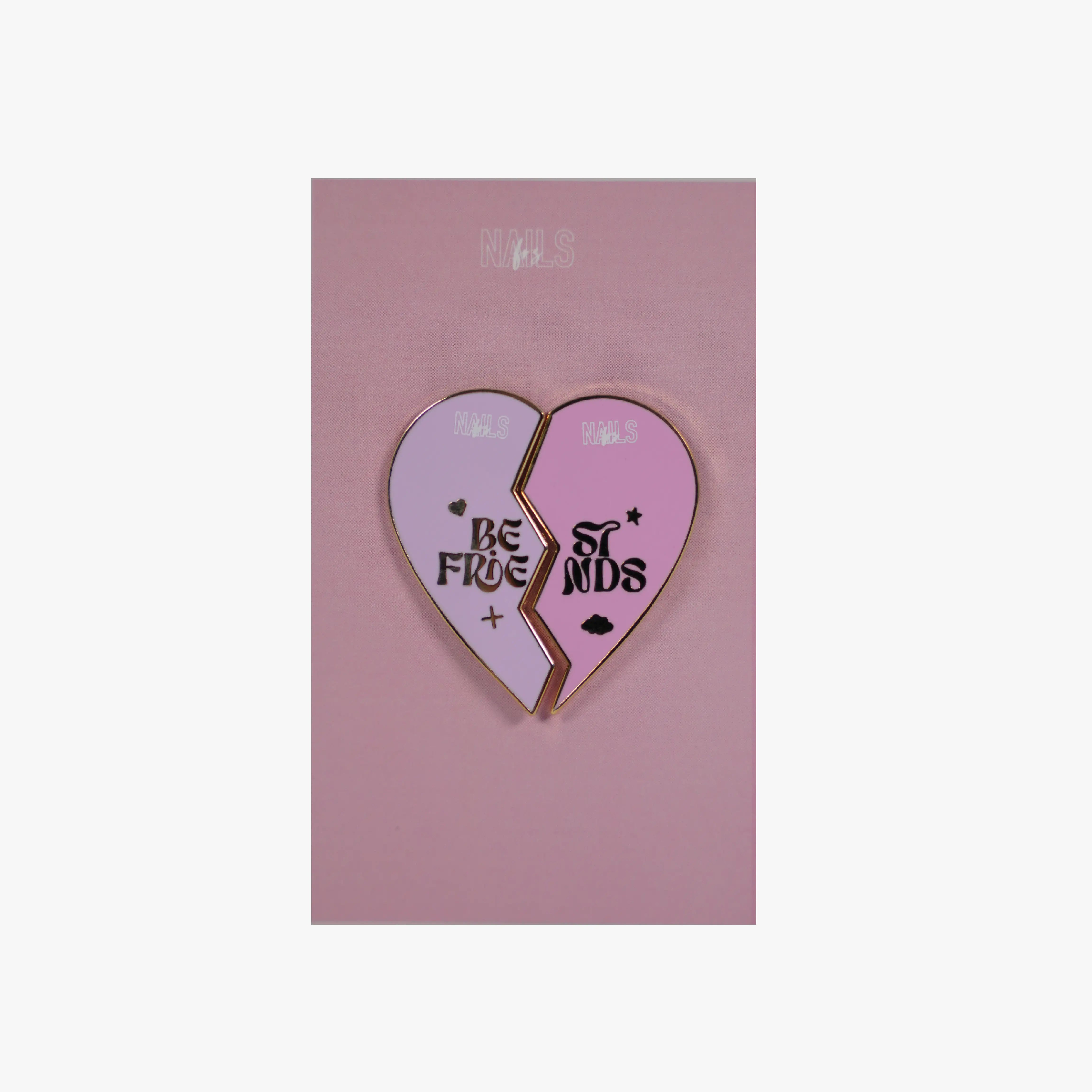 pin's nails frs à partager avec ca besties, pin's coeur moitié