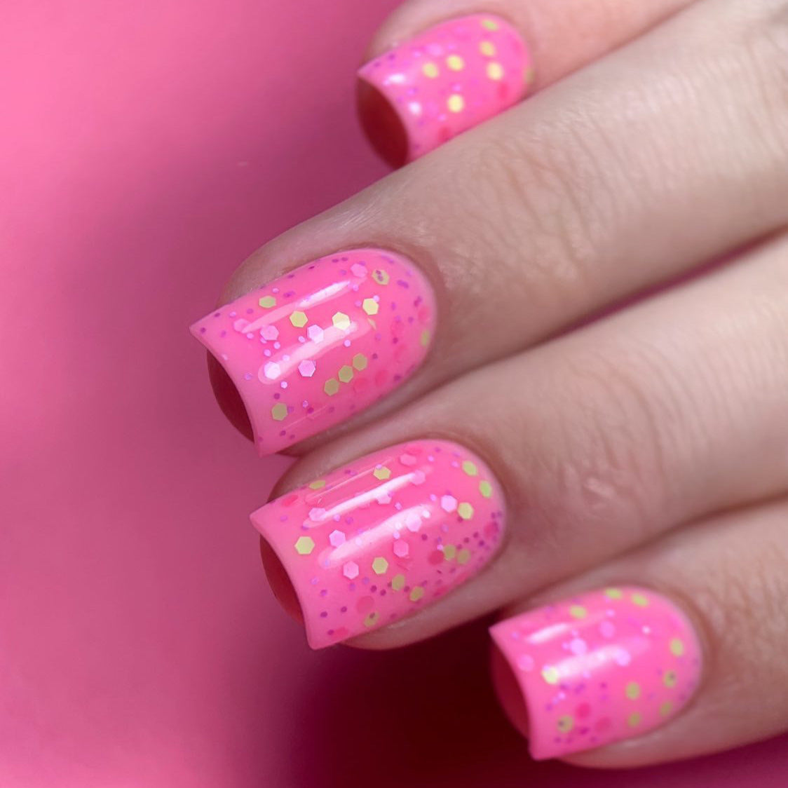 Gel polish eggs 01