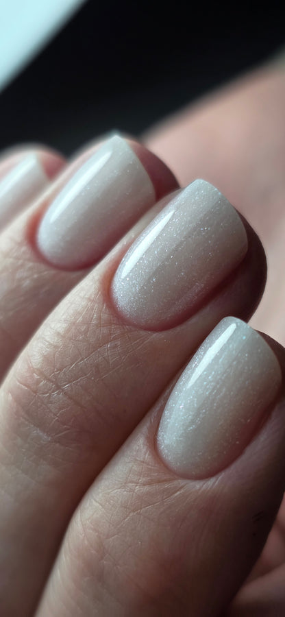 Solid fiber milky shine